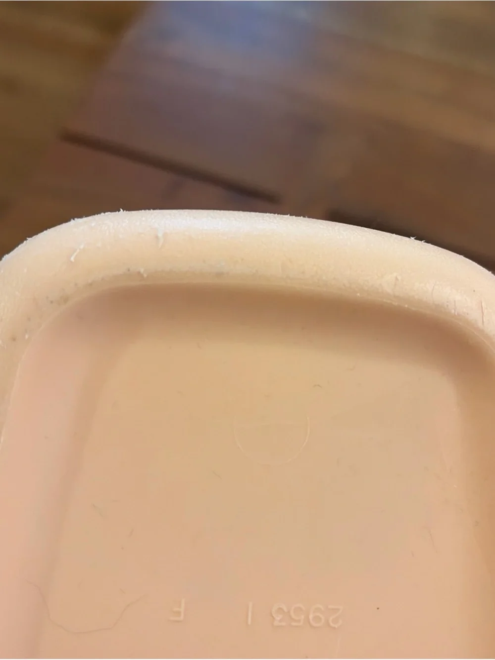Vintage 1980s Rubbermaid Peach 10